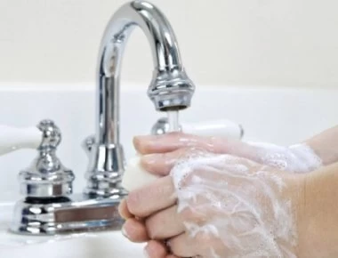 Σε τι θερμοκρασία σκοτώνει το νερό τα μικρόβια;